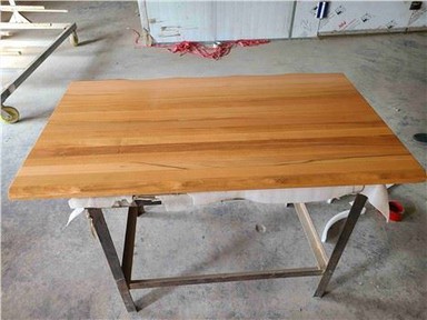 Dižskābardis Wood Live Edge Ēdamgalds Top